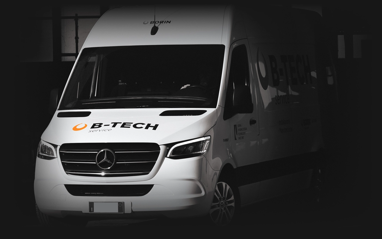 Furgone B-Tech Service adibito alle trasferte